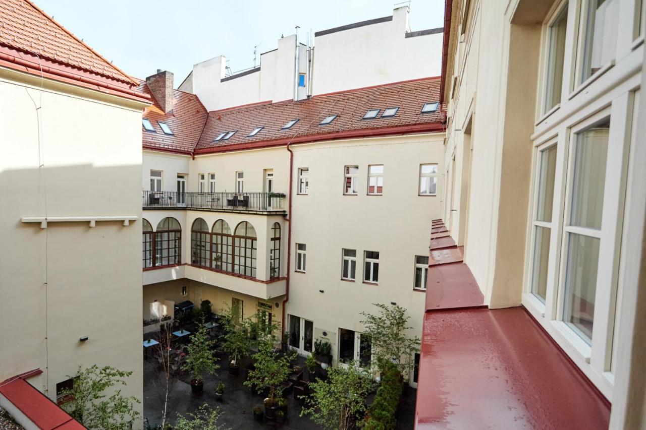 Hotel Garden Court Praha Bagian luar foto